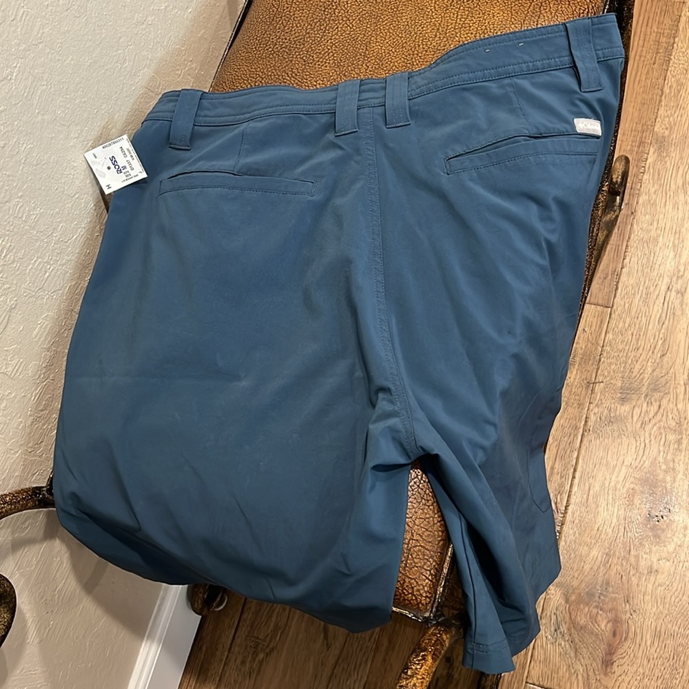 Brand New Columbia Sportswear Company Activewear 5 pockets Cool Blue Shorts! - Picture 2 of 9